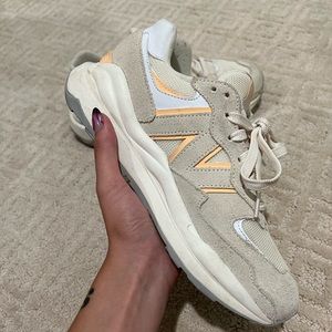 Great condition New Balance 57/40!!